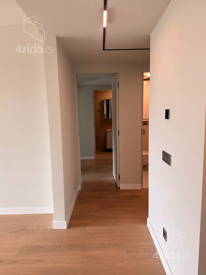 Trosoban stan za izdavanje, Đorđa Stanojevića 39A, 1.250€, 71m² — 5