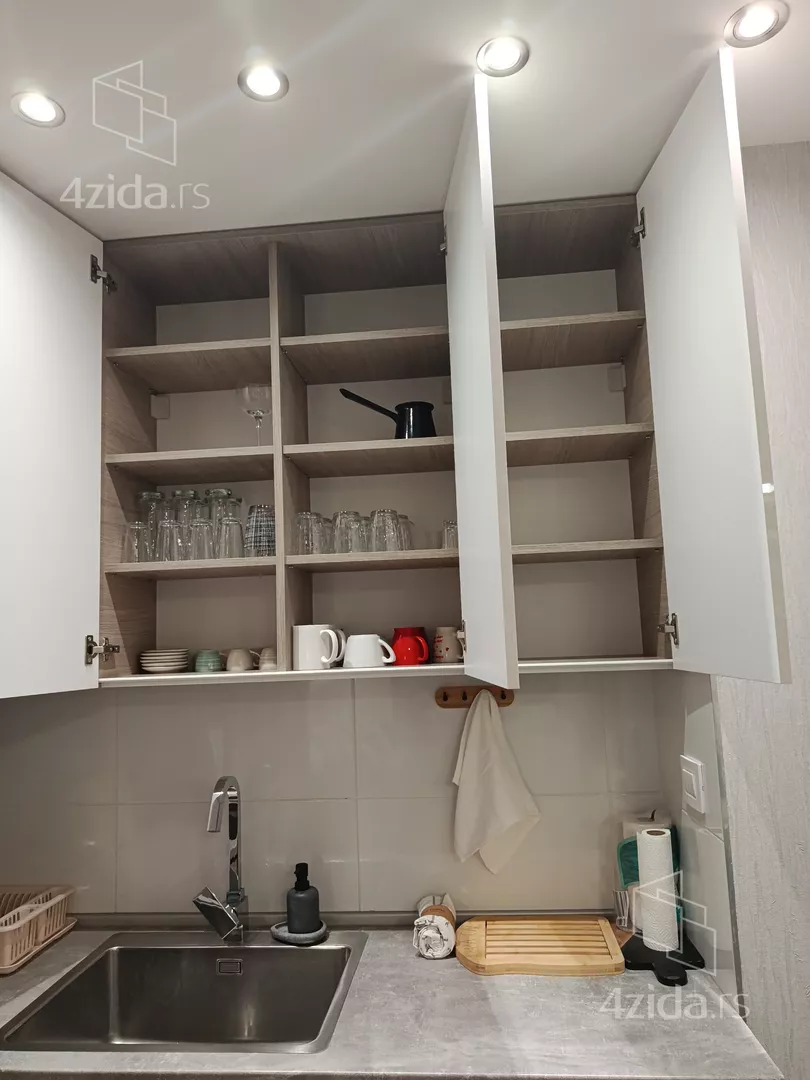 Trosoban stan za izdavanje, Paviljoni, 1.000€, 80m² — 15