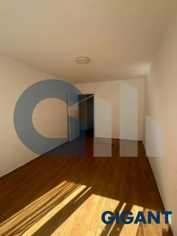 Trosoban stan za izdavanje, Poštanska Štedionica, 700€, 83m² — 4