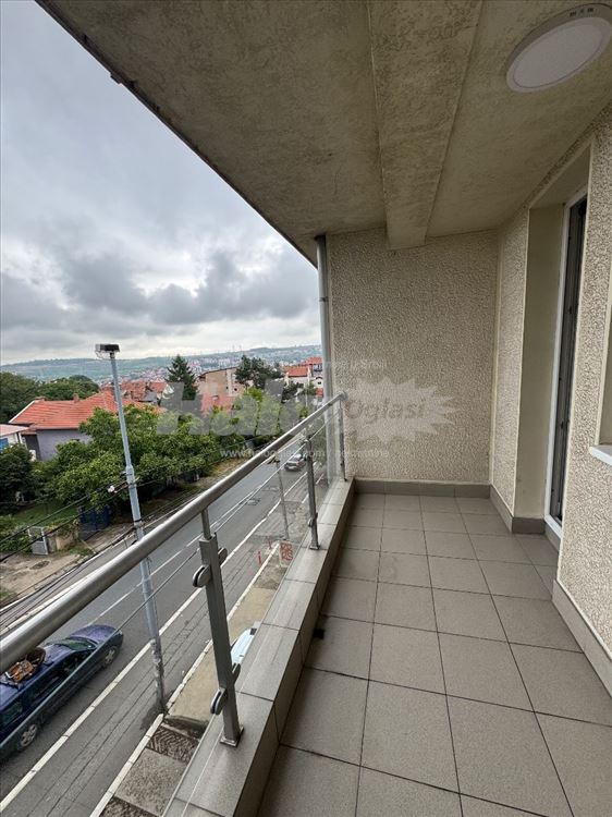 Trosoban stan za izdavanje sa 2 garazna mesta — 6