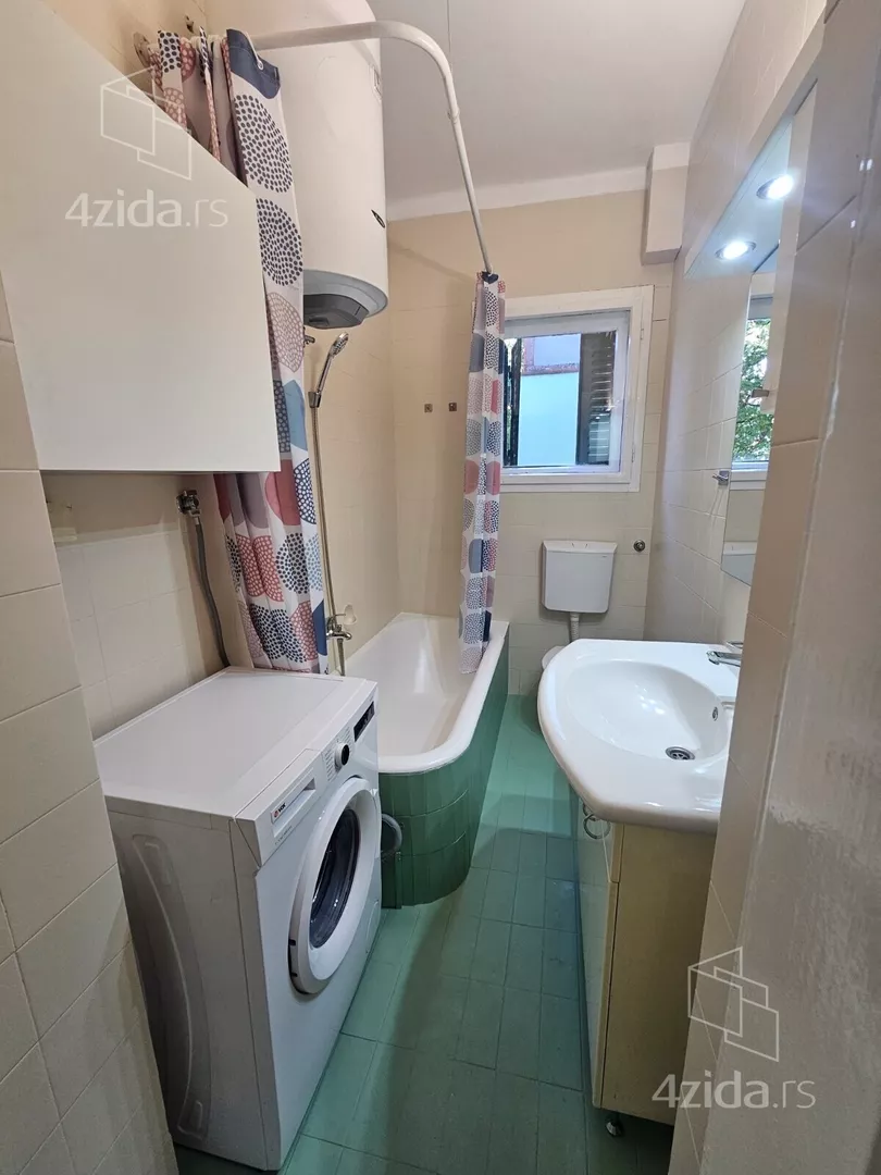 Trosoban stan za izdavanje, Senjak, 1.100€, 85m² — 12