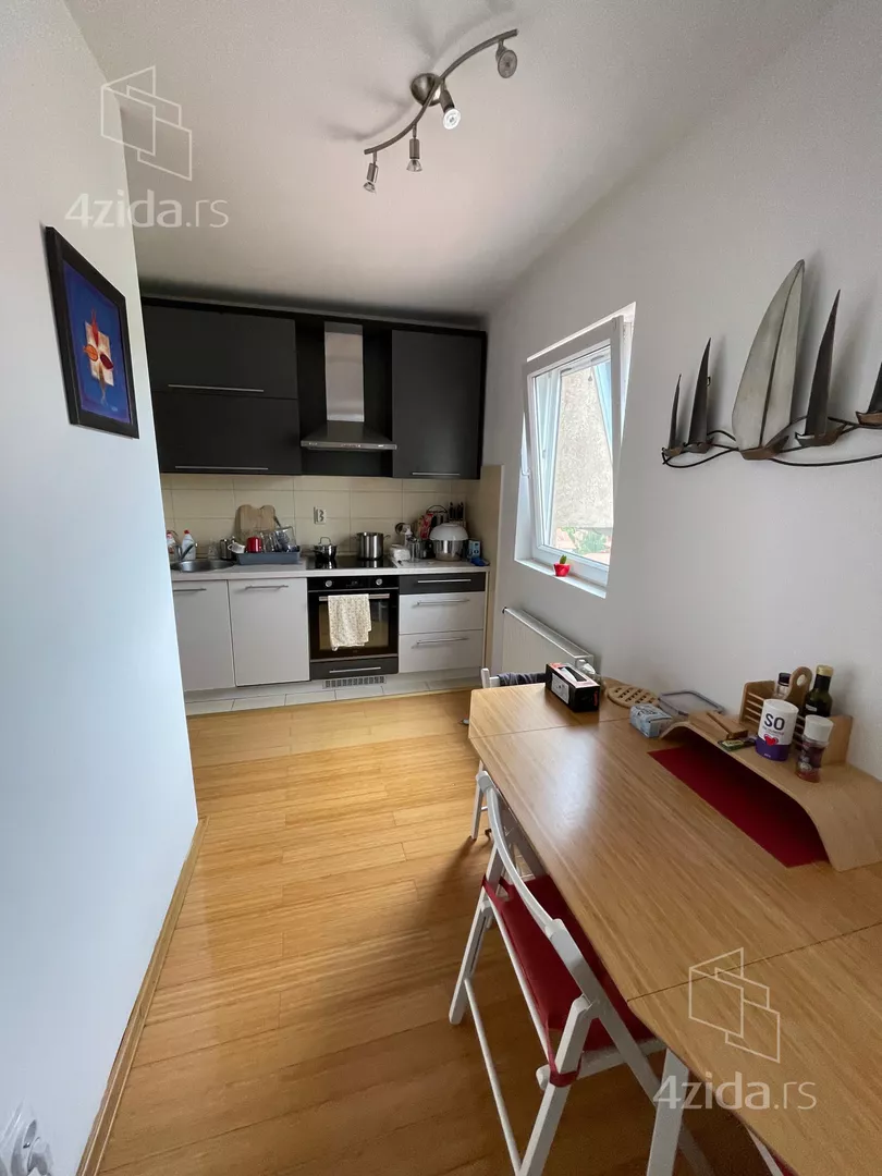 Trosoban stan za izdavanje, Sestara Janković 7B, 700€, 72m² — 4