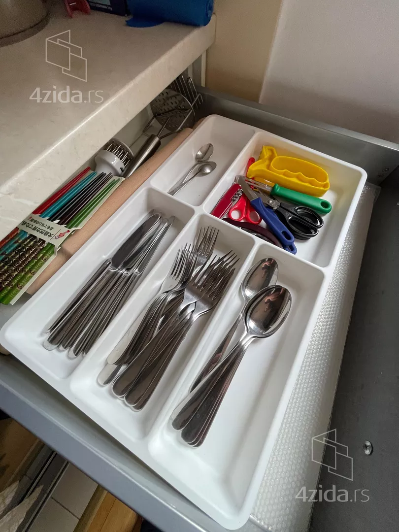 Trosoban stan za izdavanje, Sestara Janković 7B, 700€, 72m² — 8