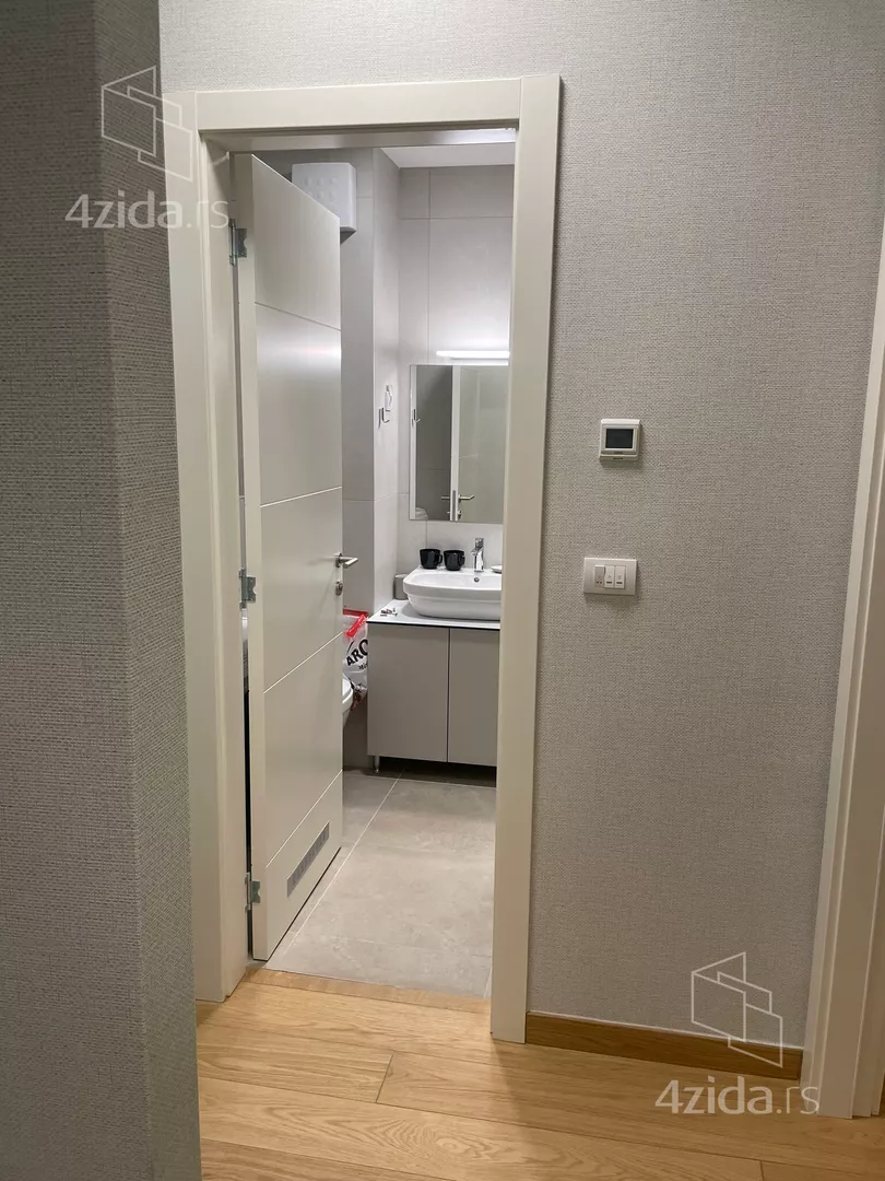 Trosoban stan za izdavanje, Tadije Sondermajera 2, 1.600€, 72m² — 9