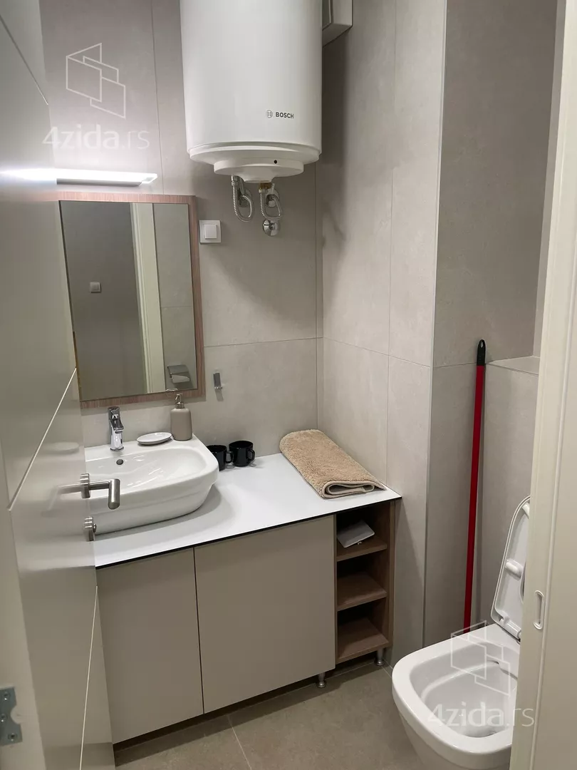 Trosoban stan za izdavanje, Tadije Sondermajera 2, 1.600€, 72m² — 10