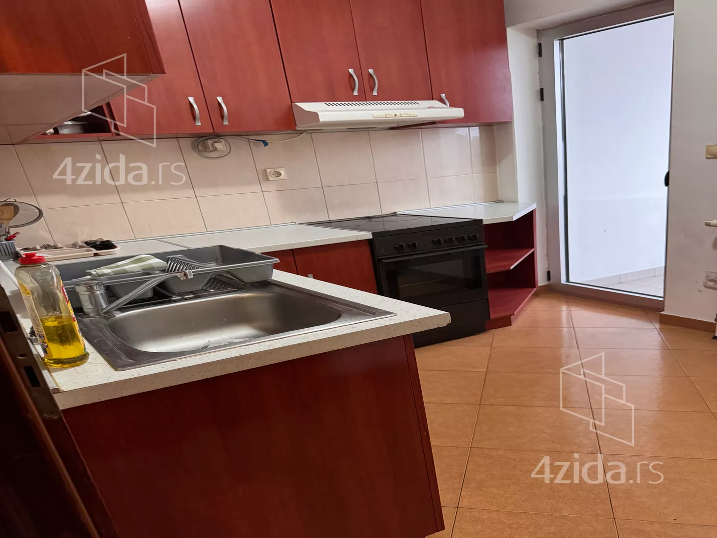 Trosoban stan za izdavanje, Ugrinovački Put 2 Deo 32, 749€, 96m² — 3