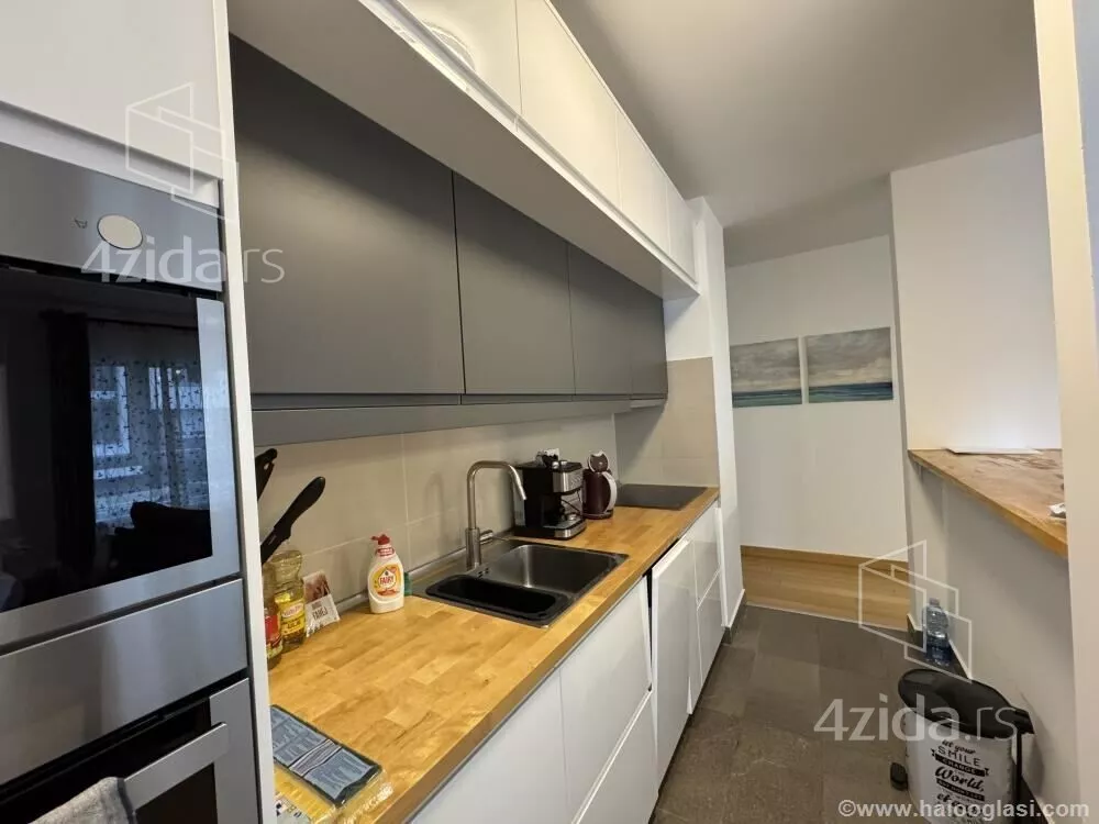 Trosoban stan za izdavanje, Šumadijska 36, 1.000€, 71m² — 3
