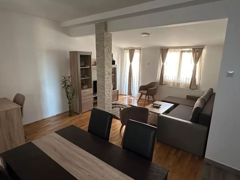 Trosoban stan za izdavanje, Ustanička 61, 600€, 77m² — 2