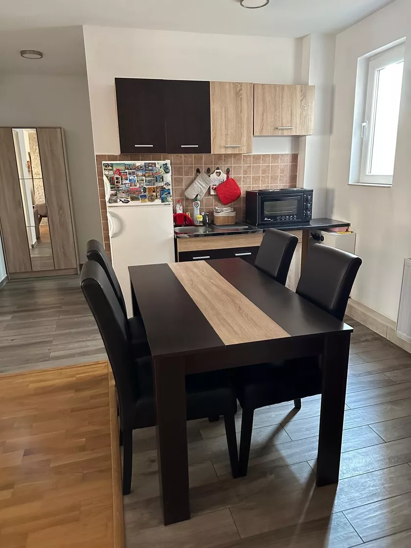 Trosoban stan za izdavanje, Ustanička 61, 600€, 77m² — 4