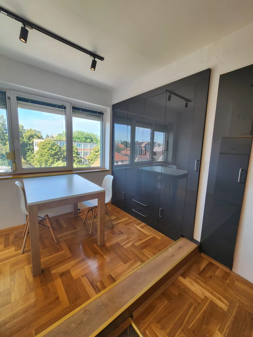 Trosoban stan za izdavanje, Vlade Aksentijevića 4, 500€, 68m² — 3