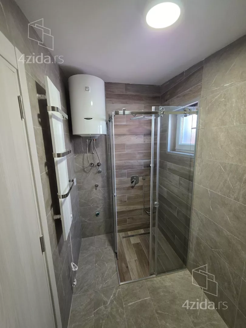 Trosoban stan za izdavanje, Vojvode Prijezde 27, 750€, 75m² — 9