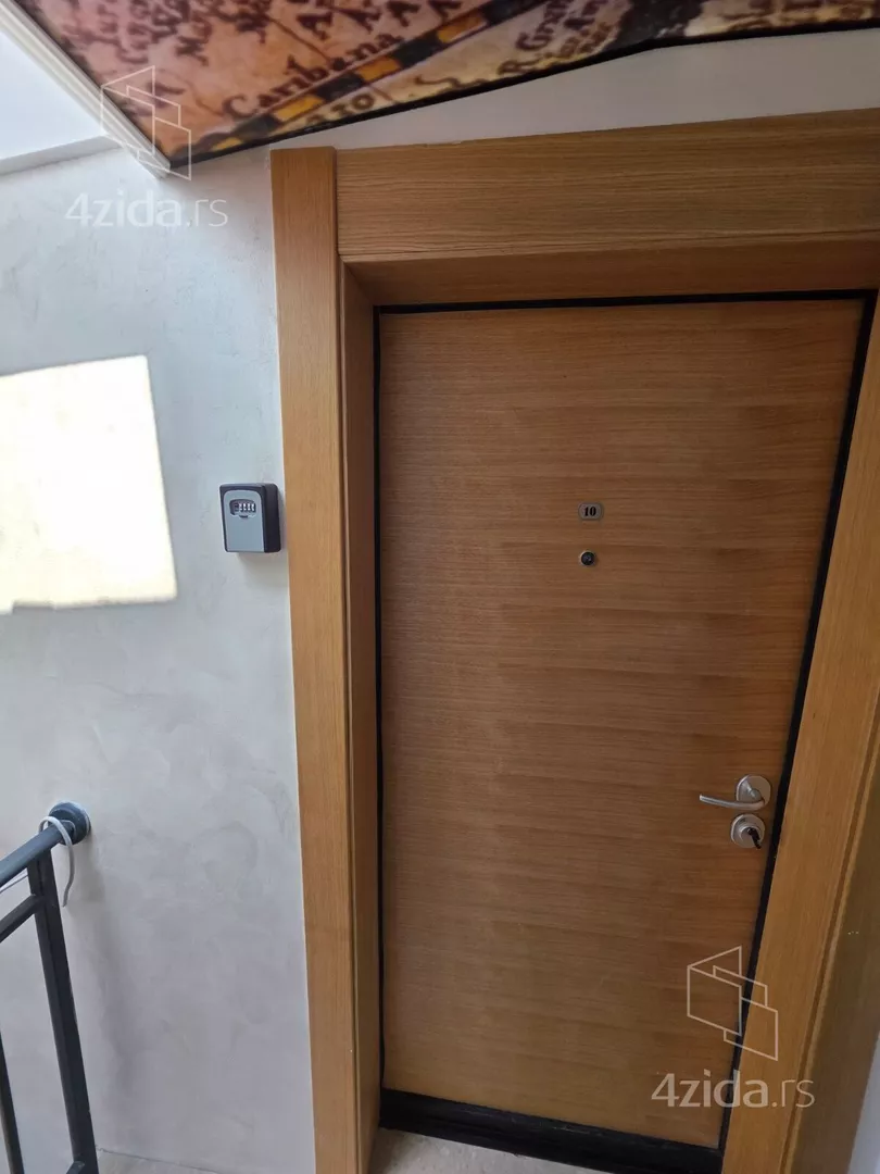 Trosoban stan za izdavanje, Vojvode Prijezde 27, 750€, 75m² — 11