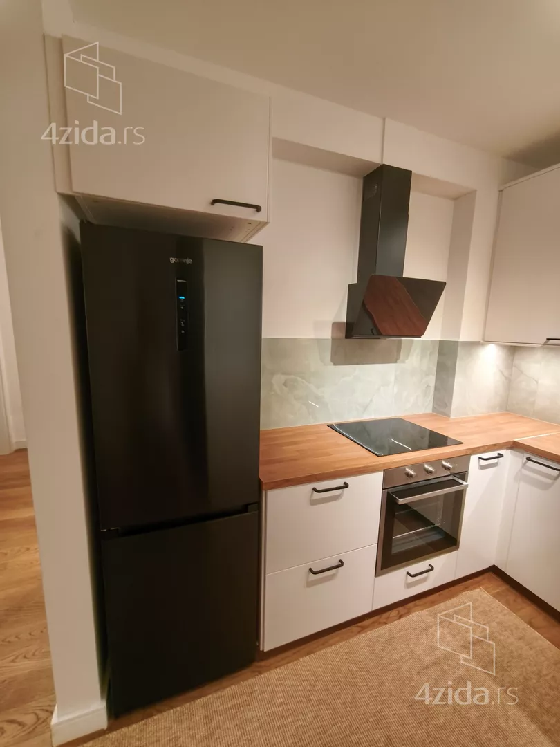 Trosoban stan za izdavanje, Vračar, 2.200€, 99m² — 4