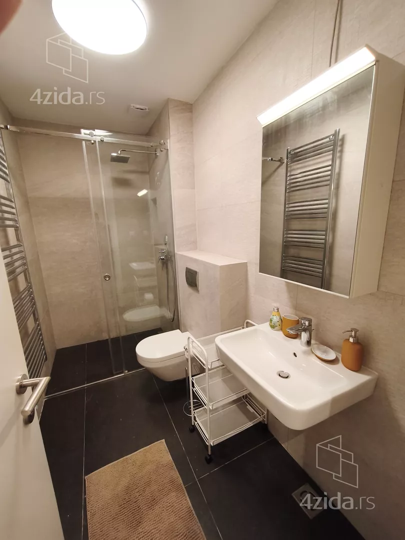 Trosoban stan za izdavanje, Vračar, 2.200€, 99m² — 7