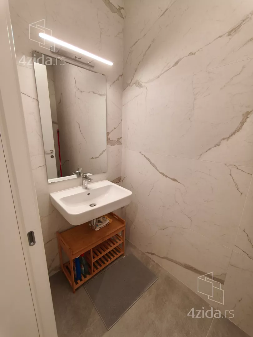 Trosoban stan za izdavanje, Vračar, 2.200€, 99m² — 8