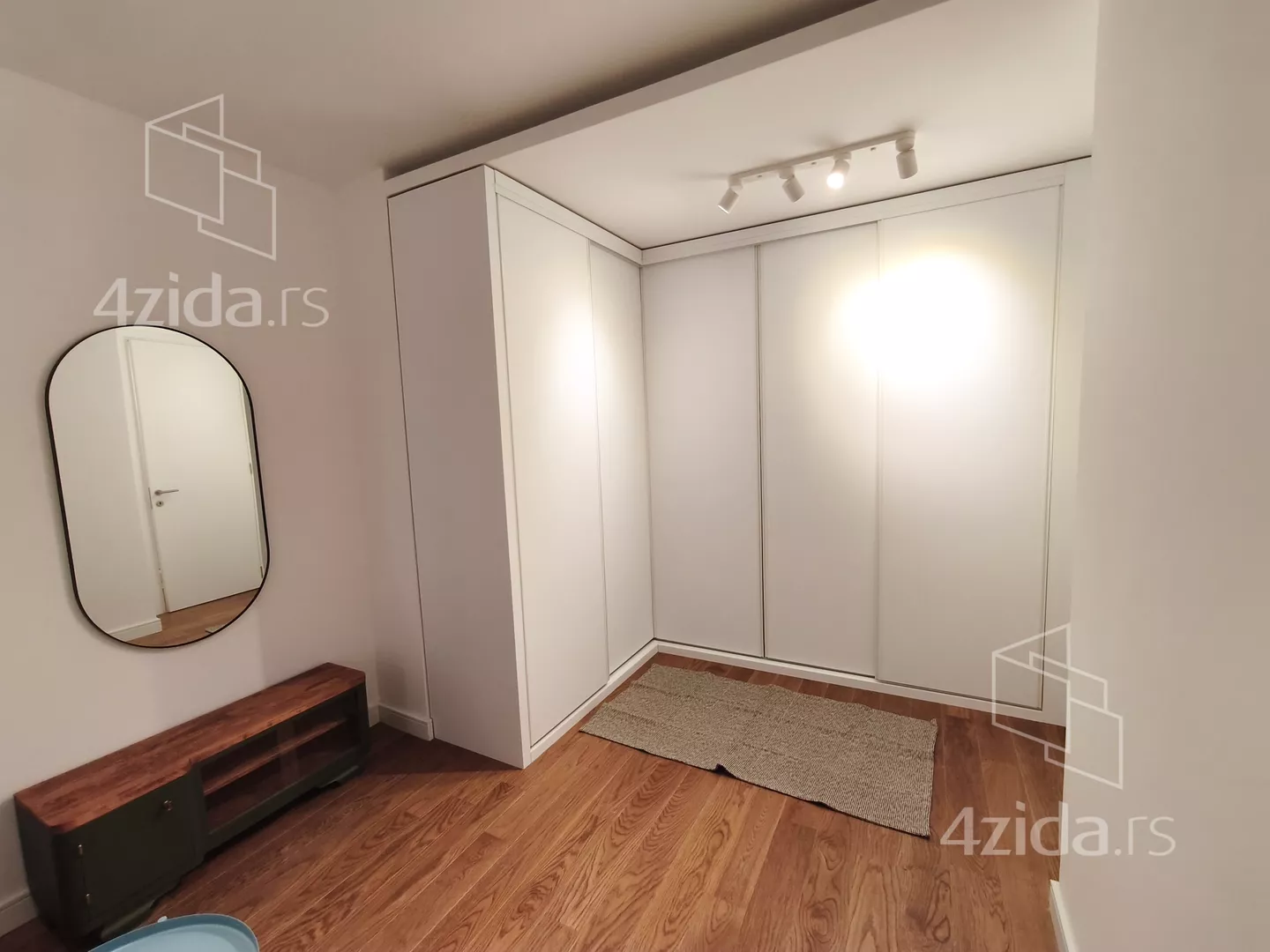 Trosoban stan za izdavanje, Vračar, 2.200€, 99m² — 11