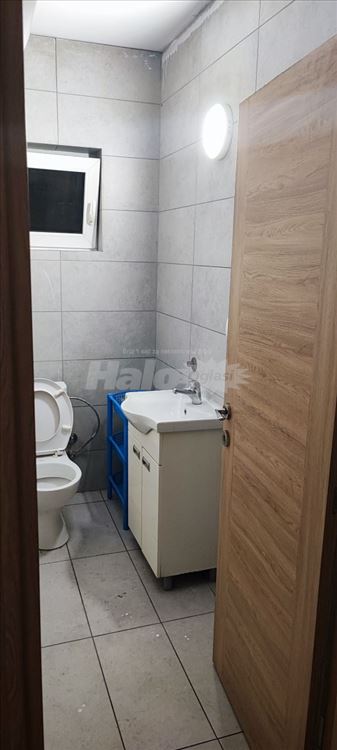 Iznajmljuje se stan na Voždovcu 150m2. — 2