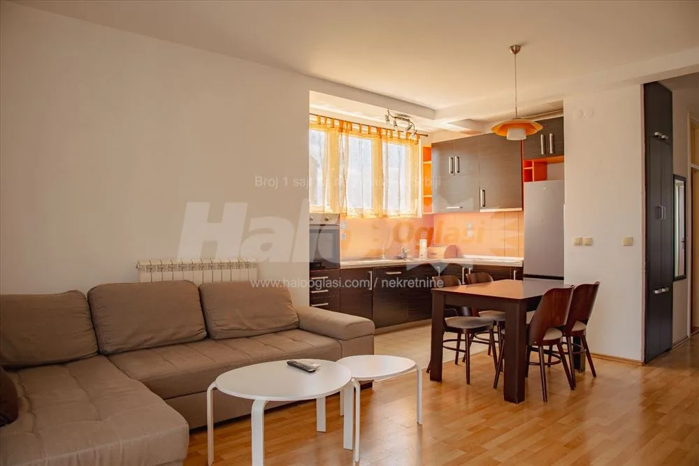 Uknjižen 3.0 stan 65m2, Krnjača Gemax — 3