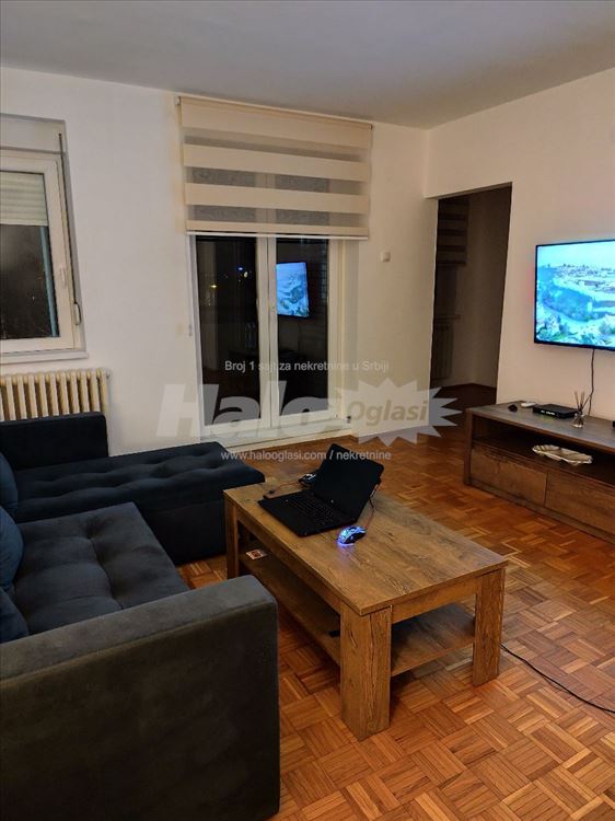 Uknjižen kvalitetan stan na 3. spratu – B.kosa 3 — 8
