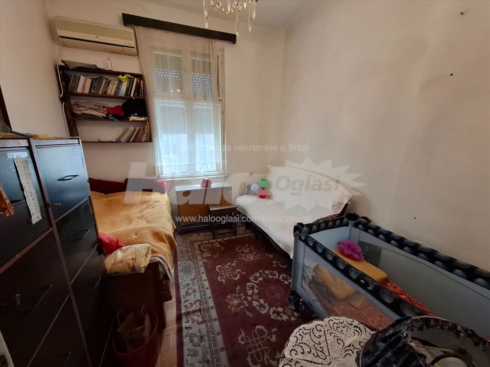 Uknjižen salonac, lift, Cvetni trg, bez provizije — 7