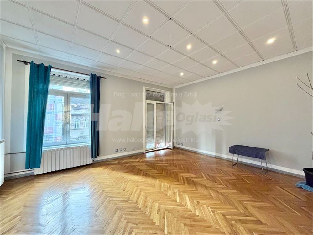 Uknjižen salonac u Kralja Milana — 3