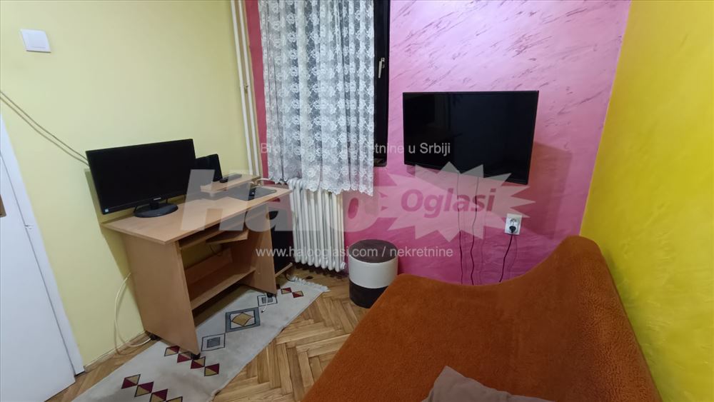Uknjižen stan na Banovom Brdu, odmah useljiv — 15