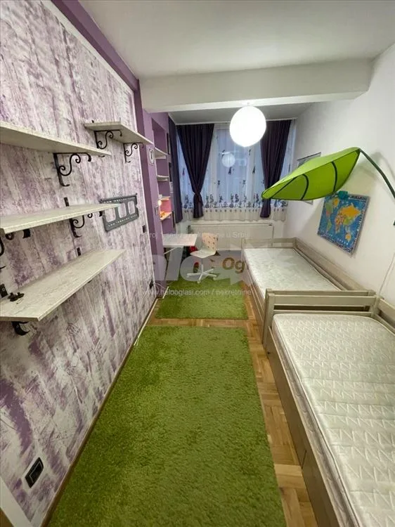 Uknjižen stan Vidikovačka padina — 3