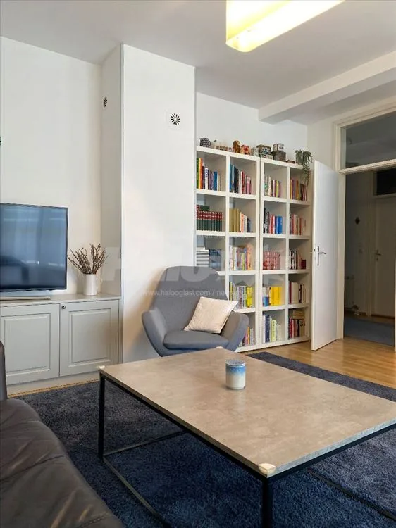 Uknjižen top stan 91 m2 + 20 m2 Gemax kod Metroa — 4