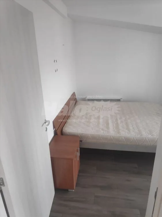 Uknjižen trosoban stan sa parking mestom - Borca — 5