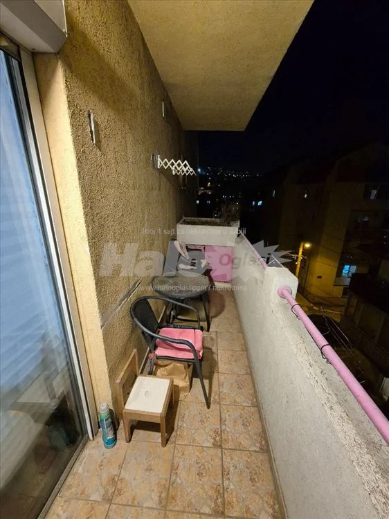 Uknjizen, 39m2, spavaca soba, terasa, parking — 10
