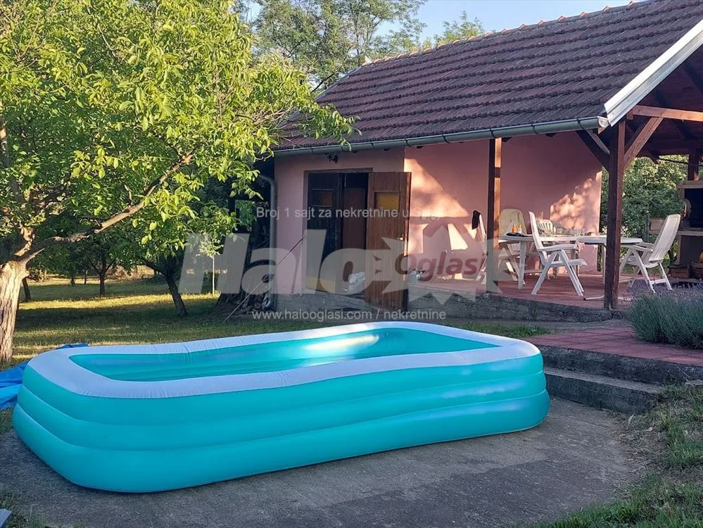 Uknjizena kuca na dva sprata sa 21 ar placa — 3