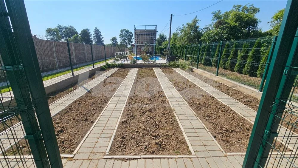 Uknjizena vila na Savi, bazen, spust za camac — 12