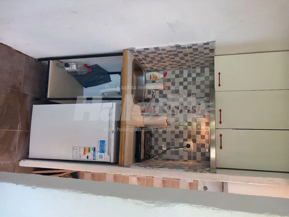 Umka,  Mala moštanica 27m2 — 5
