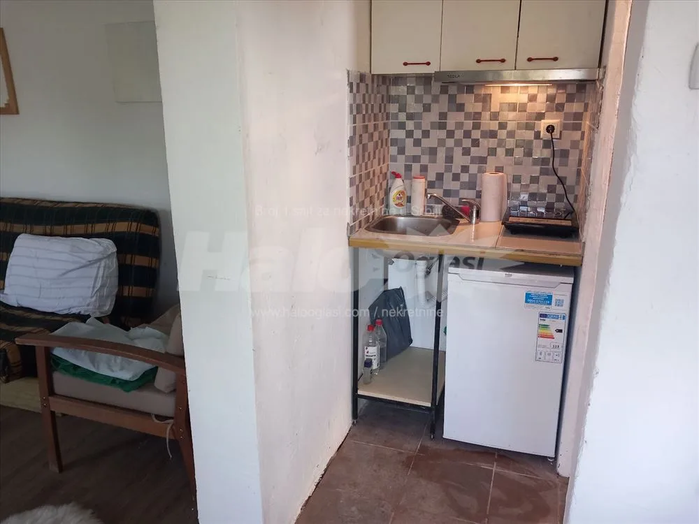 Umka,  Mala moštanica 27m2 — 6