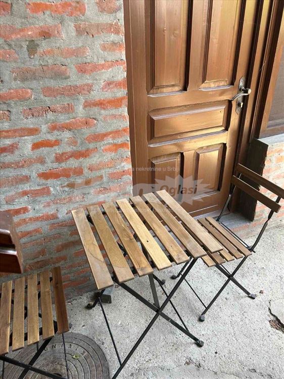 Ušuškan stan na Zvezdari blizu Cvetkove pijace — 2