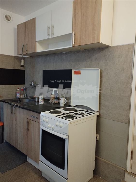 Veća garsonjera P=40m2 sa dvorištem P=30m2 — 5