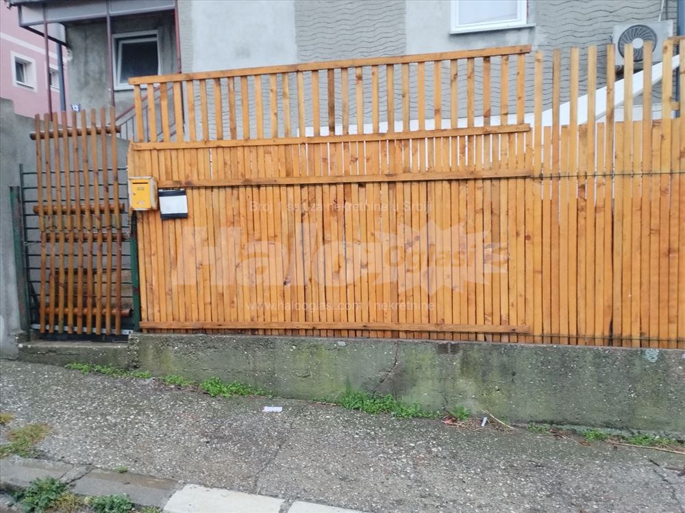 Veća garsonjera P=40m2 sa dvorištem P=30m2 — 15