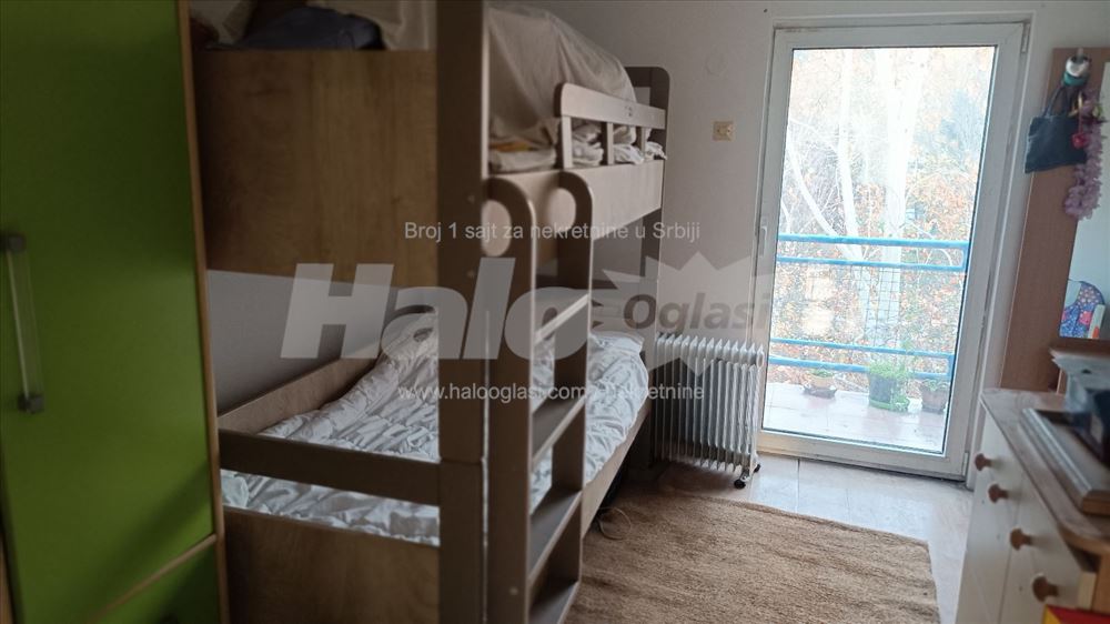 Veoma osvetljen, dve terase, top lokacija — 3