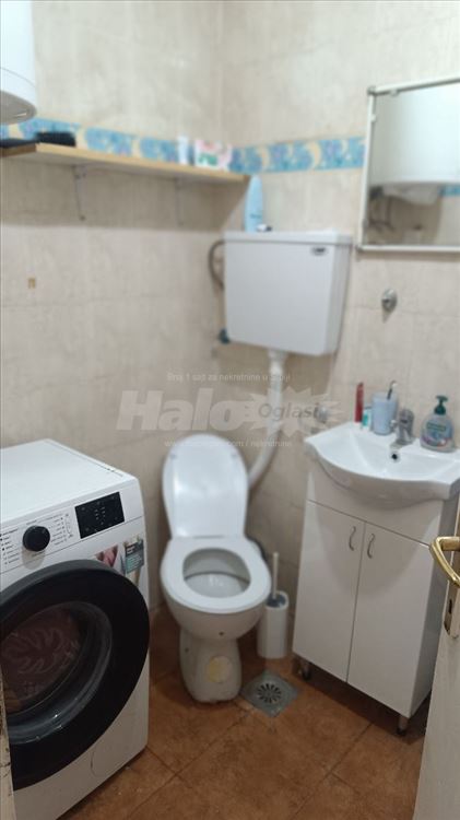 Veoma osvetljen, dve terase, top lokacija — 4