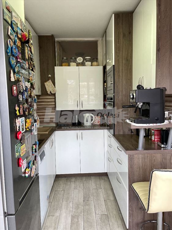 Veoma svetao 3.0 stan u bloku 37, Novi Beograd — 10