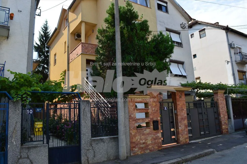 Vertikala kuće 265m LUX, Kanarevo Brdo - Beograd — 2