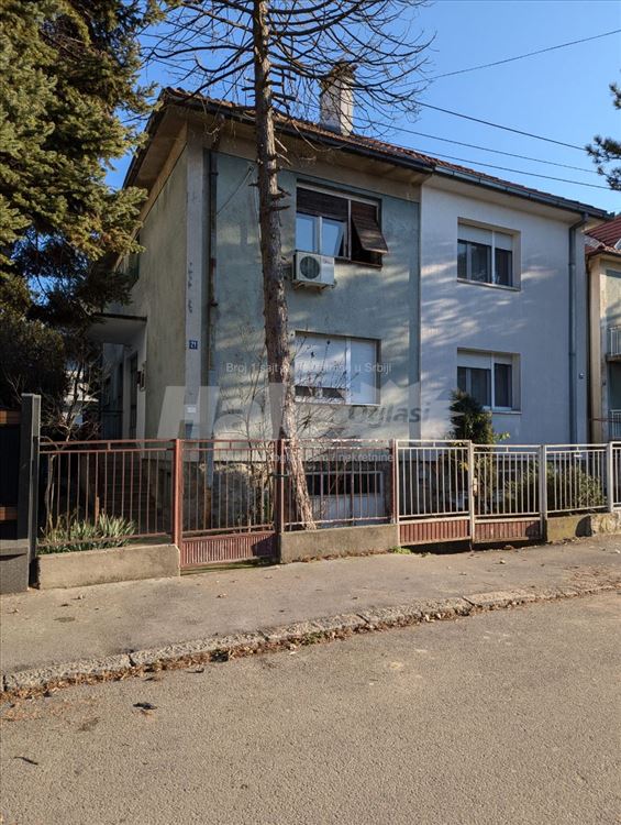 Vertikala kuće na mirnom mestu — 3