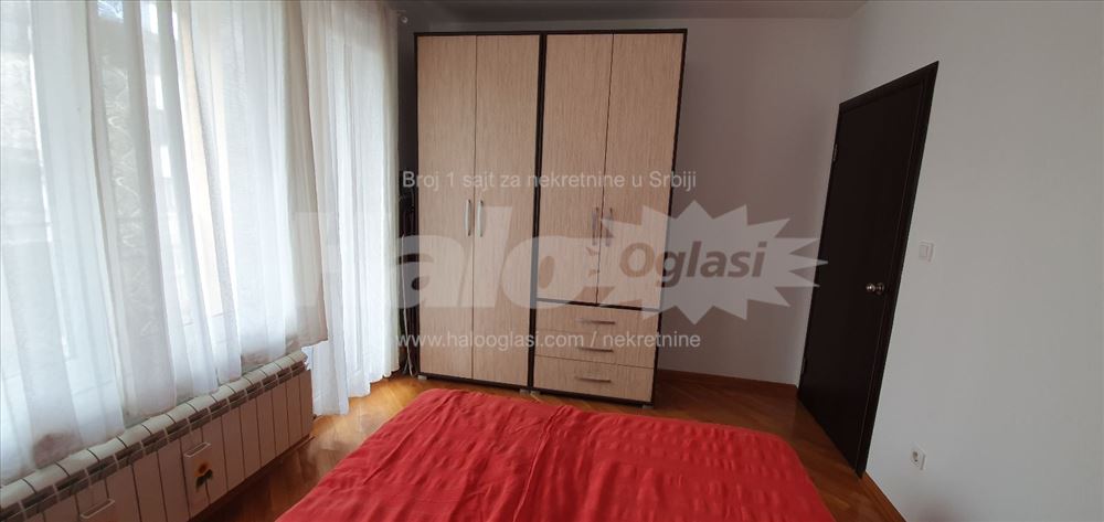 Višegradska 53 kvm, opremljen stan + garažno mesto — 13