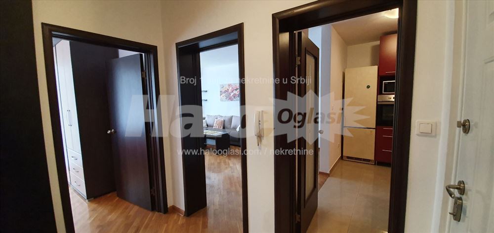 Višegradska 53 kvm, opremljen stan + garažno mesto — 15