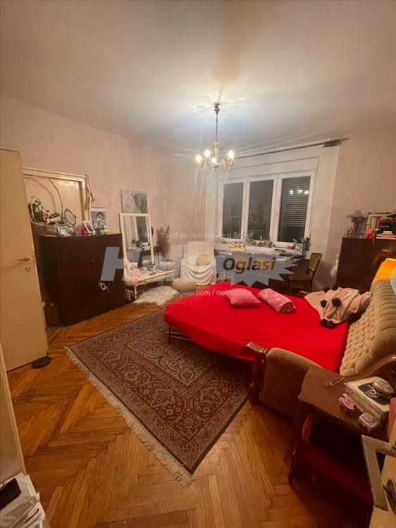 Višenamenski stan sa dvorišnim pristupom, Takovska — 4