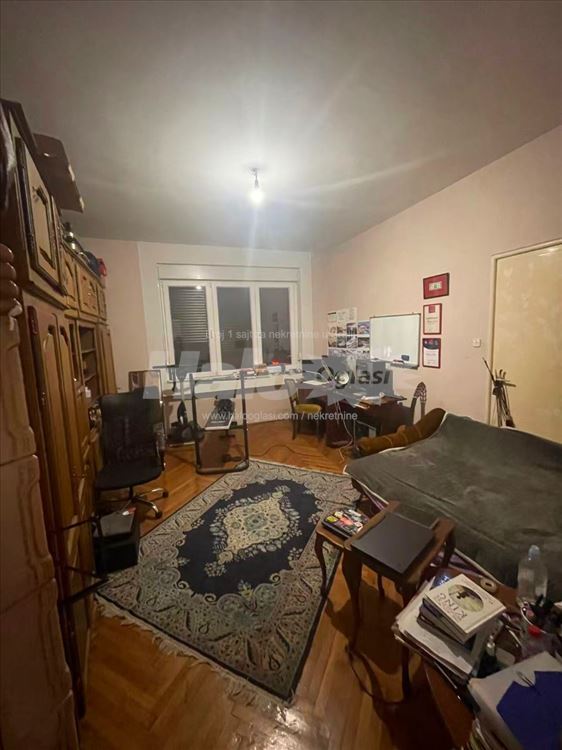 Višenamenski stan sa dvorišnim pristupom, Takovska — 5
