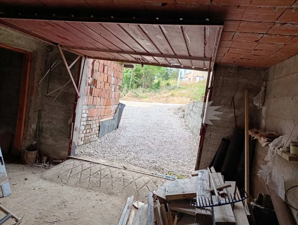 Vikendica u Babama, Ralja — 5