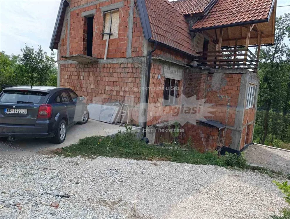 Vikendica u Babama, Ralja — 8
