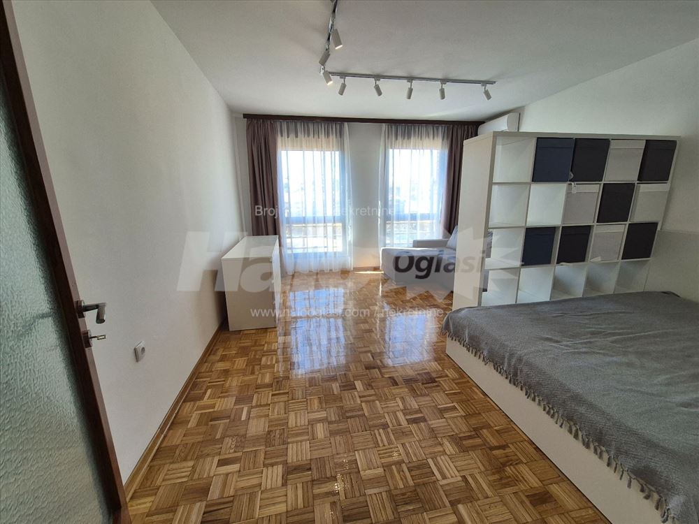 Višnjička banja, Slobodana Jovanovića, 1.0, CG — 12