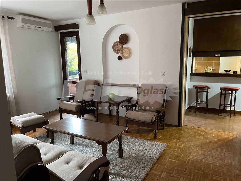 Višnjički venac 74m2, trosoban, prvi sprat — 2